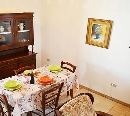 Dom wakacyjny Casa X4 Con Balcone E Posto Auto Ll23 A